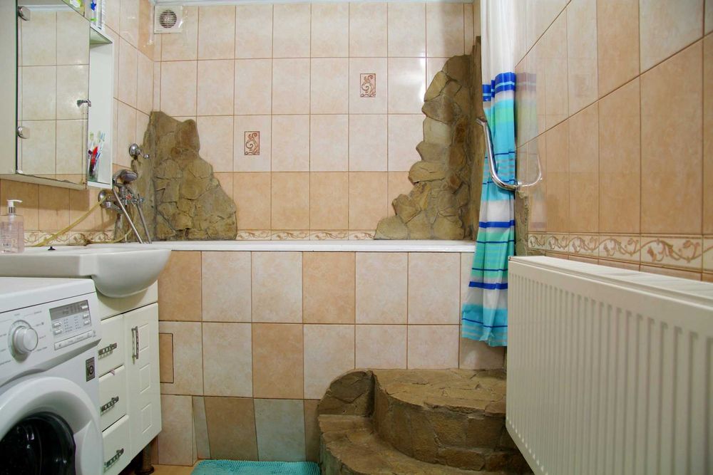 Продам великолепный дом в Диевке 1.