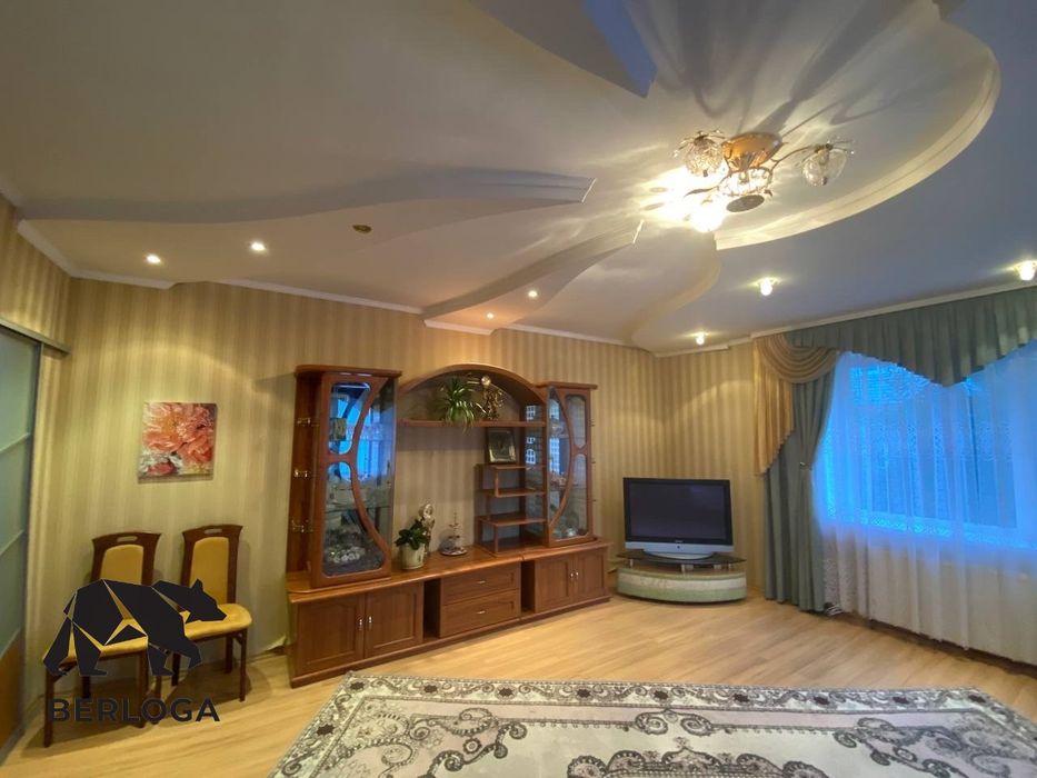Продаж будинку з ремонтом та меблями з ділянкою 10 соток , м. Кам'янка