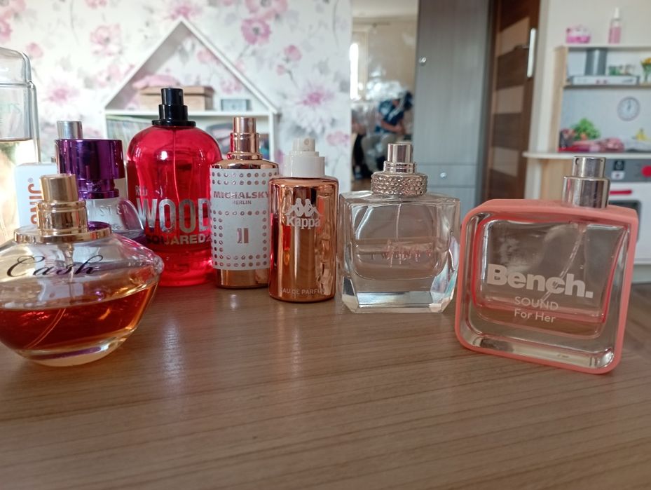 Sprzedam duży zestaw używanych perfum.
