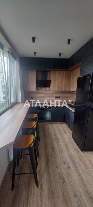 1к.м.Васильківська з ремонтом та паркомісцем. Постанови