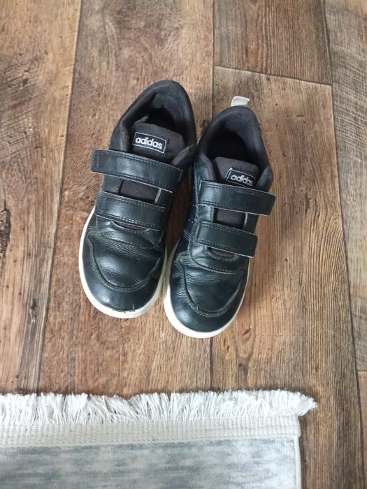 Czarne buty adidas chłopięce na rzepy 34