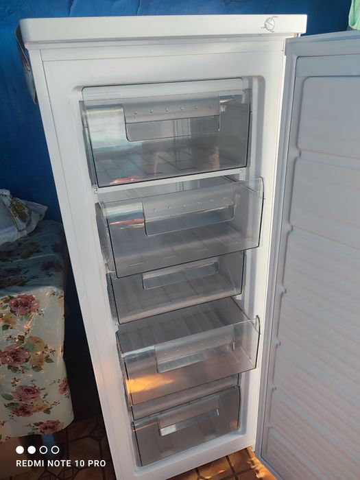 Продається морозильна камера