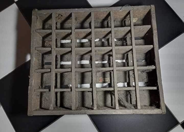 Unikatowa niemiecka drewniana skrzynka z okresu II wojny światowej