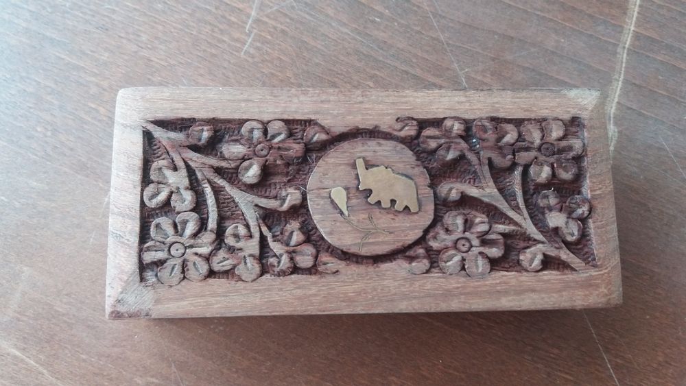 Caixa de jóias oriental