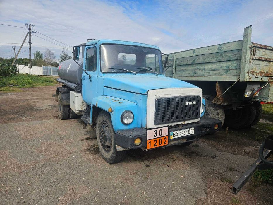 Автомобіль ГАЗ-3307 (паливозаправник)