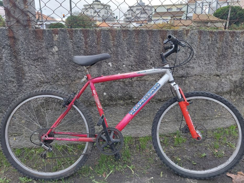Bicicleta de rapaz Roda 26 A circular 55€