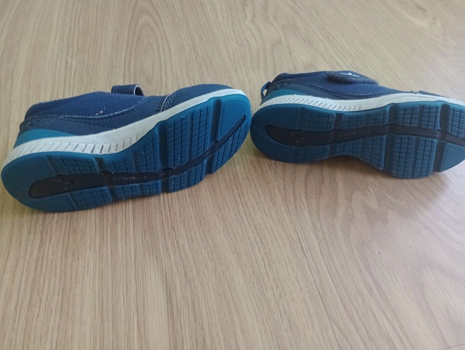 Buty Domyos 550 I Move Decathlon adidaski na rzepy granatowe 27