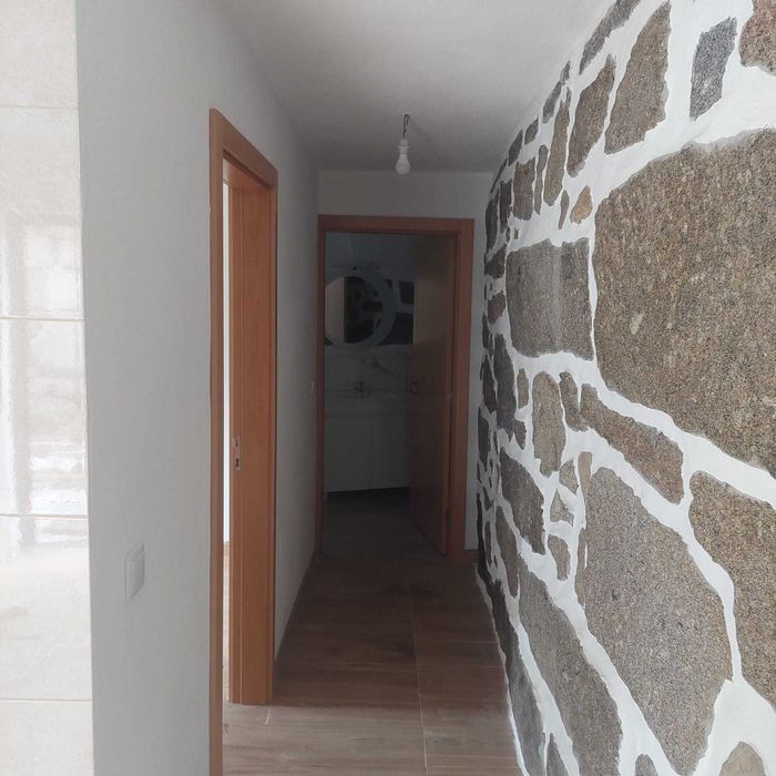 Casa T1 para alugar - Varziela