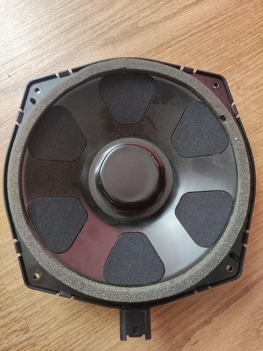 Динимік Range Rover Sport