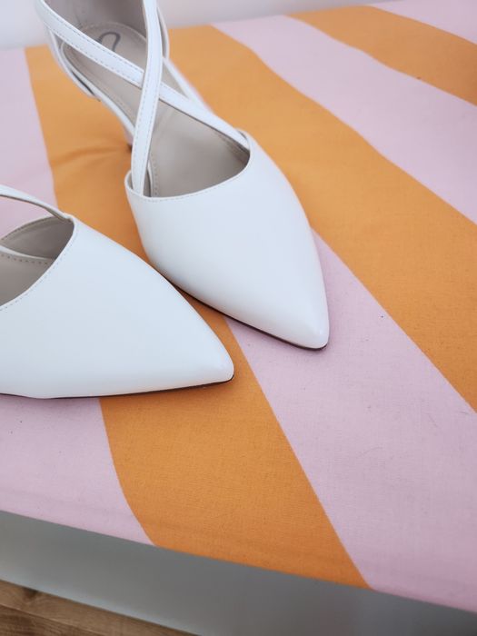 Buty białe szpilki  41