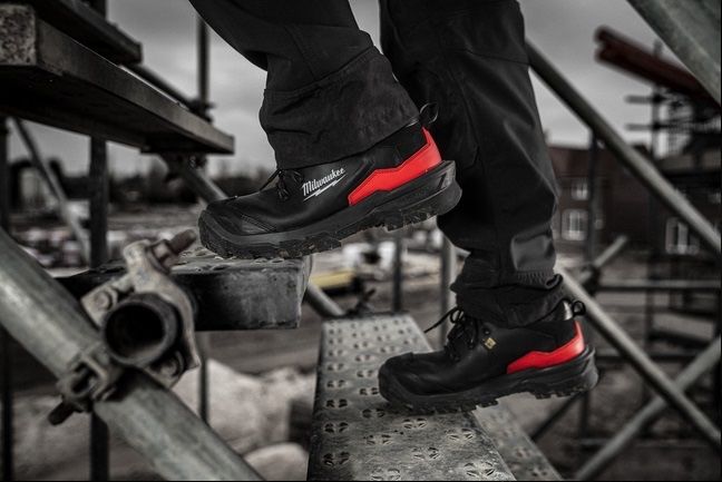 Захисні робочі черевики Milwaukee ARMOURTRED S3S