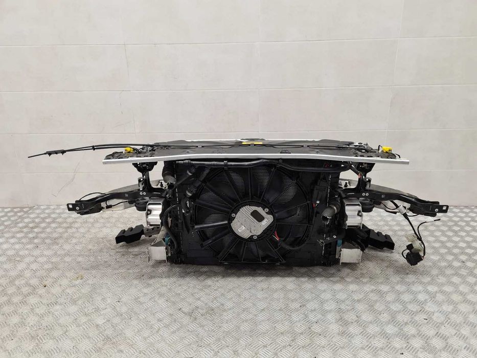 BMW 5 G30 G31 Передня панель телевізор