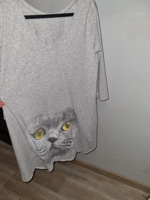 Tunika z kotem. Rozmiar M-L.