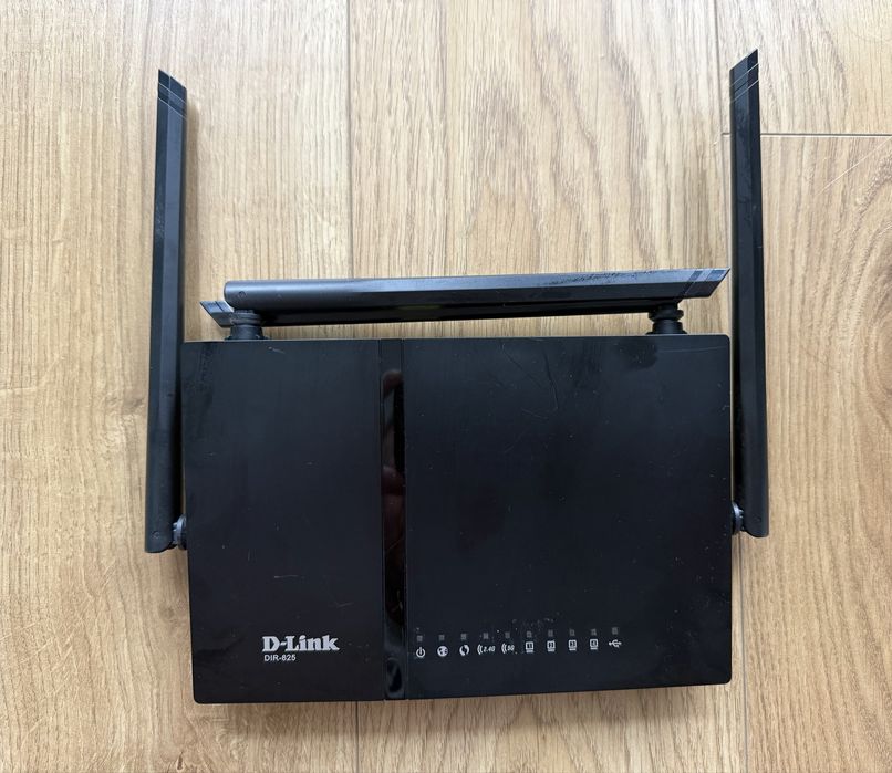 Router d-link DIR-825