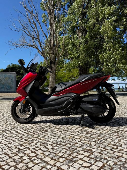Honda Forza 350
