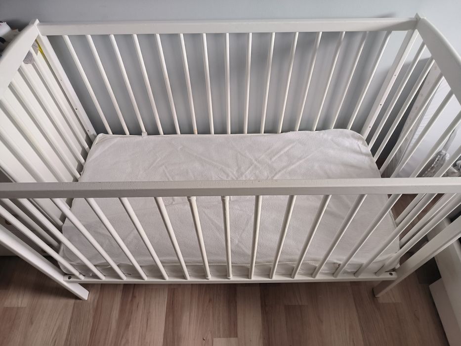 Łóżeczko dziecięce drewniane 120x60 z materacem