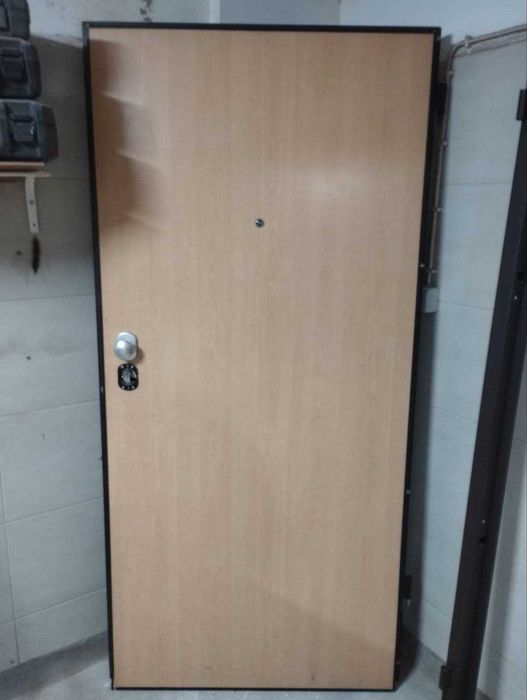 Porta blindada de segurança