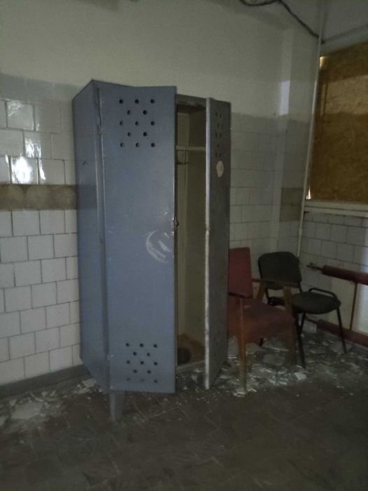 Шафа металева для одягу, інструментів тощо