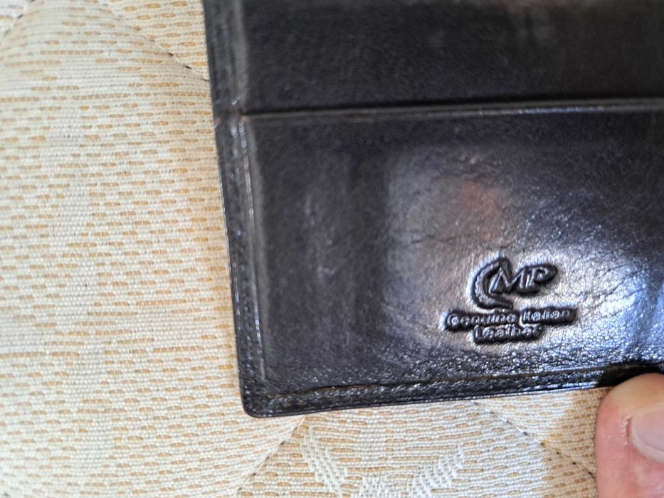 Carteira cabedal em bom estado