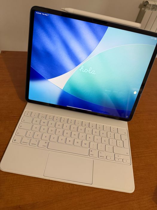 iPad Air 13” M2 128GB + Magic Keyboard + Apple Pencil Pro