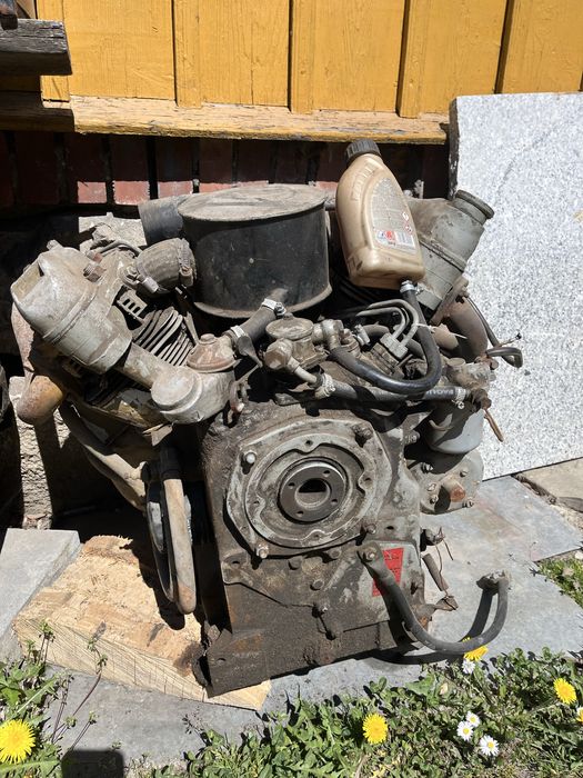 Silnik dwucylindrowy diesel 18 KM