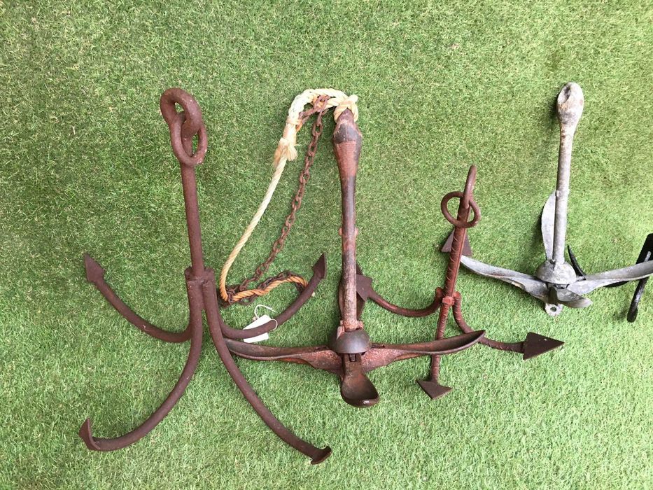 Ancoras antigas, ferros de fundear fateixas