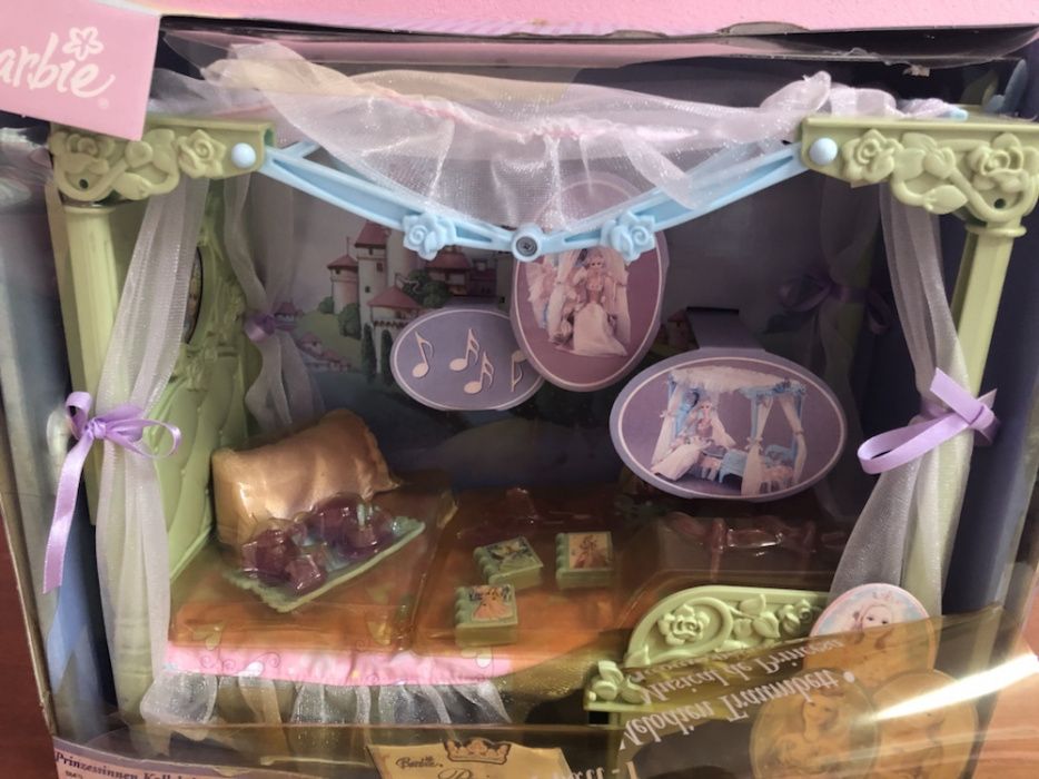 2003 BARBIE Princess Collection - Cama Musical Dream