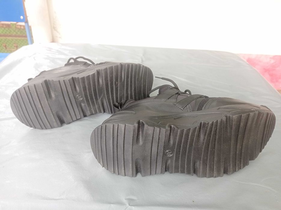 Ténis chunky pretos 36 / Chunky black shoes 36