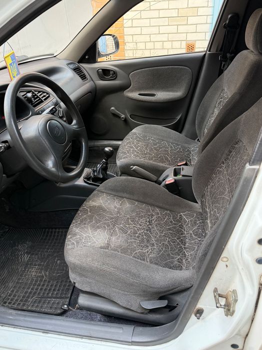 Продам гарну машину