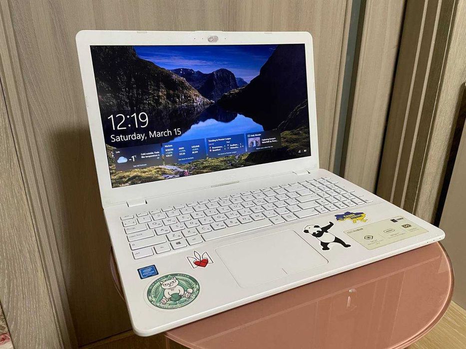 Asus X542UA-DM250 білий