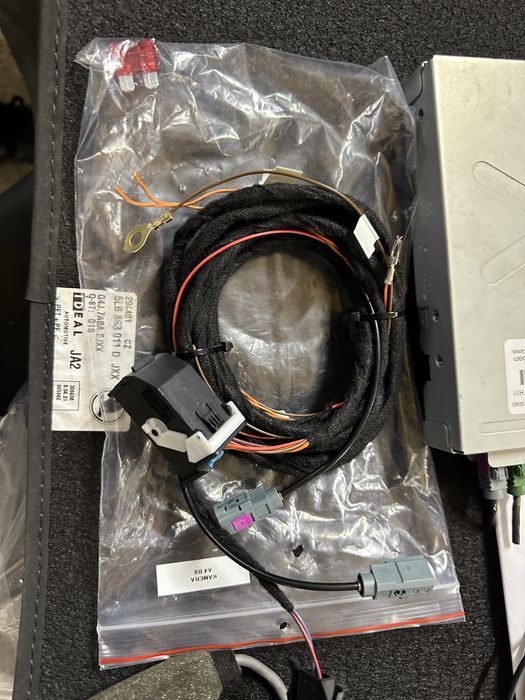 Камера заднього виду audi a4 b8