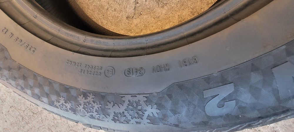 235 / 65 R  17  Sportiva  / Komplet