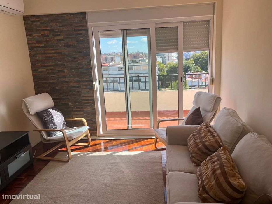 Excelente apartamento T1 mobilado para arrendar no centro de Setúbal