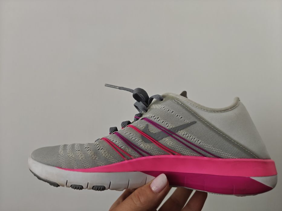 Nike Free adidasy sportowe sneakersy damskie 37,5/24 cm