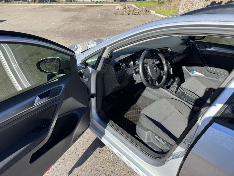 Продам Volkswagen Golf 7 1.6 TDI (механіка, 6-ст.)