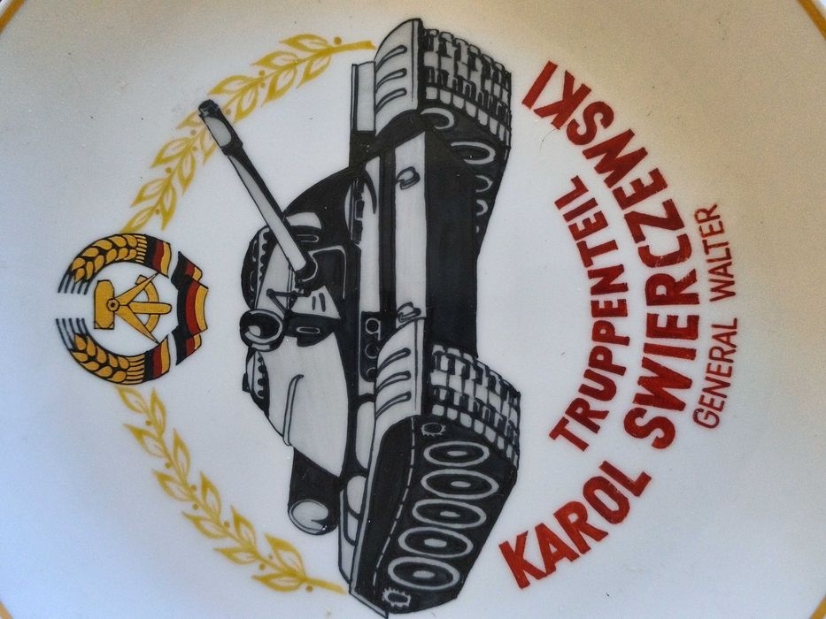 Pamiątkowy talerz kolekcjonerski NRD PRL
