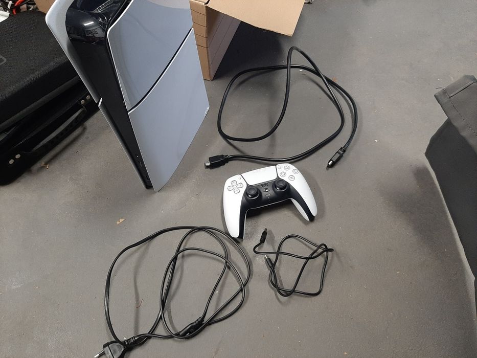 NIE WYSYŁAM Konsola Sony PlayStation 5 Slim + kontroler + okablowanie