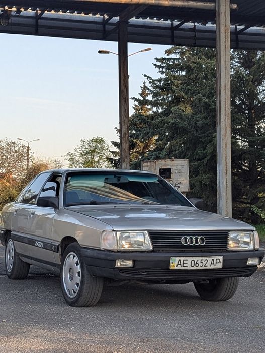 Ауди 100 с3 2,3.
