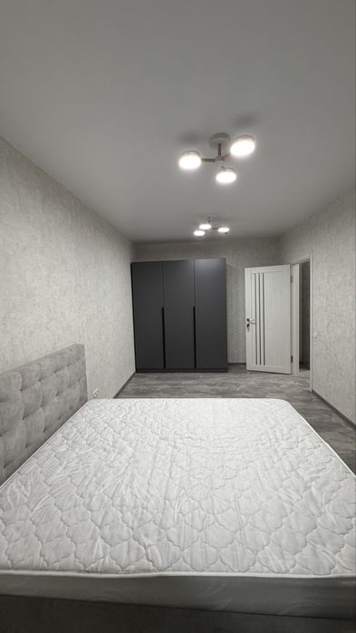 Сдам шикарную двухкомнатную квартиру в Новострое Капитан !!!