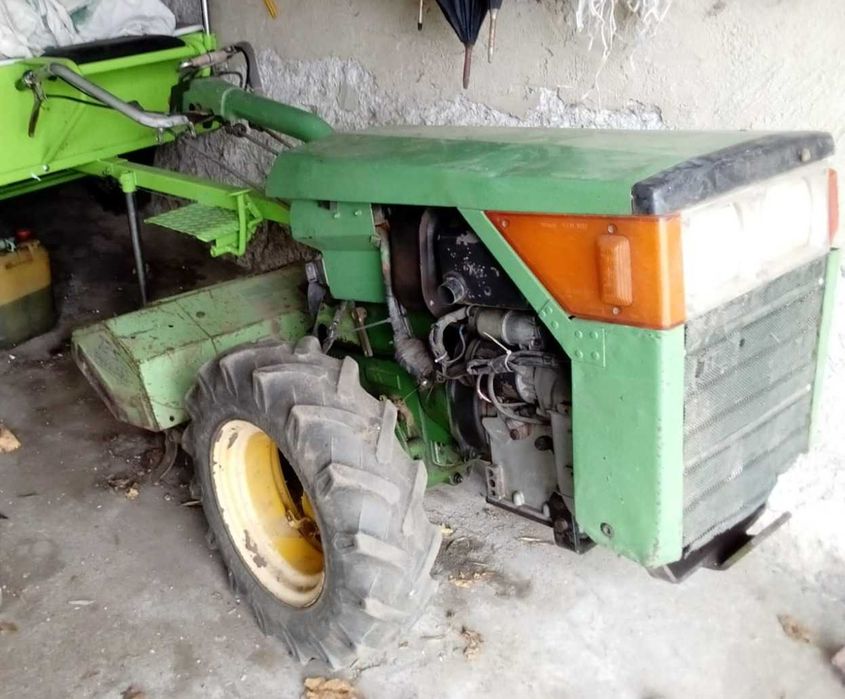 Vendo Trator marca Ferrari