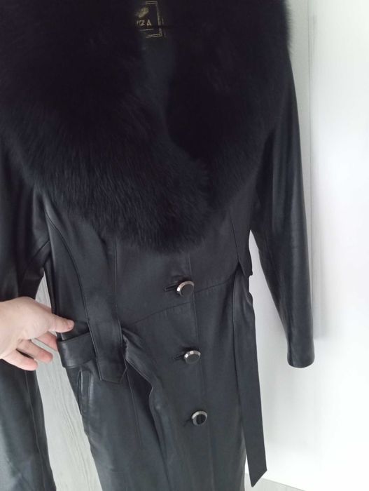 Плащ жіночий шкіряний