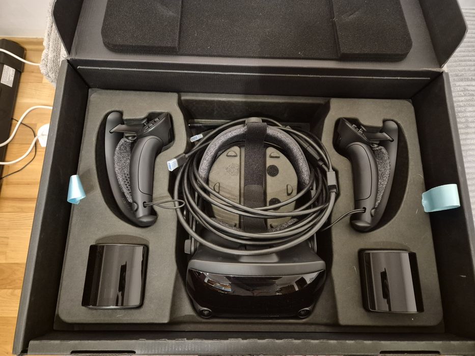 Valve Index – komplet, stan bdb+ – użyte < 10 h