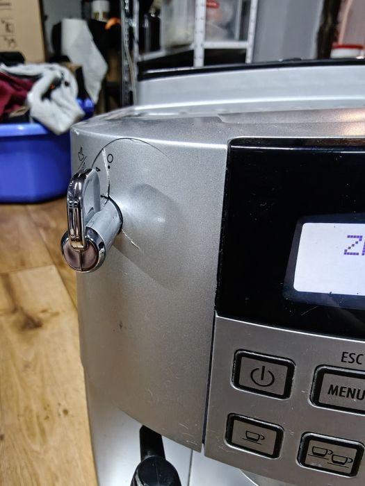 delonghi Magnifica S plus błąd, nie działa