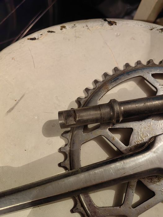 Korba główna i oś suportu Romet