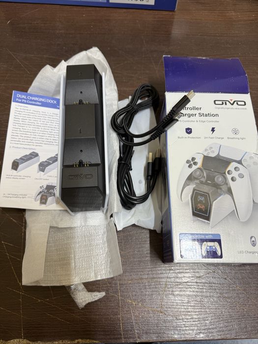 OIVO Ładowarka kontrolerów do padów PS5, szybka