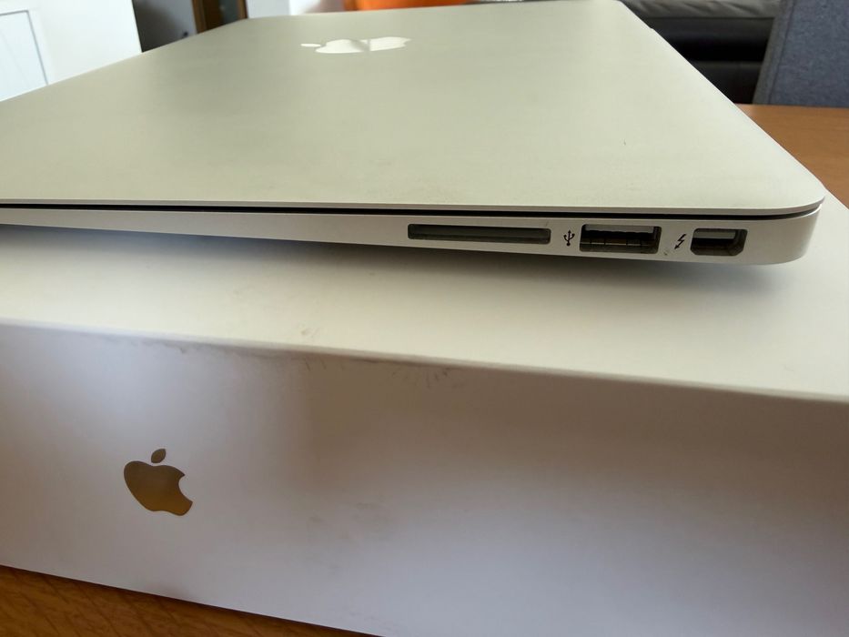 MacBook Air 13,3 cala, Intel Core i5 1,4 GHz/4GB/128GB