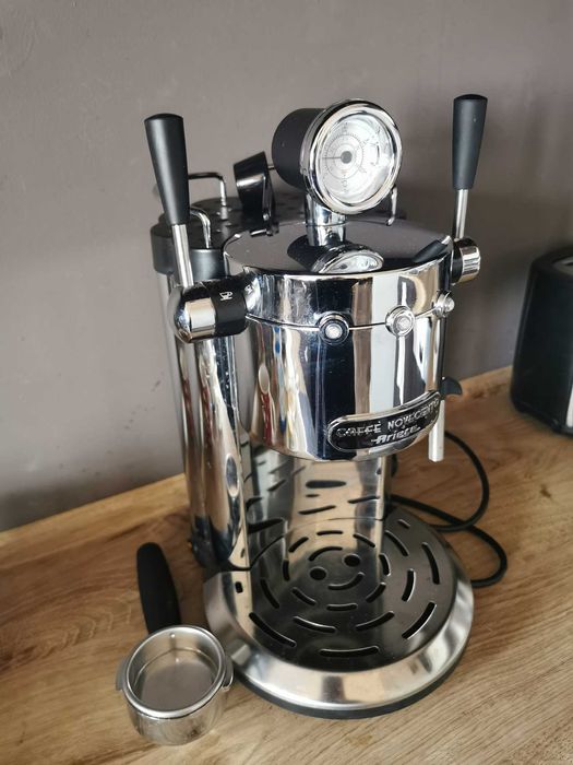 Ekspres do kawy Ariete Cafe Novecento 1387B używany