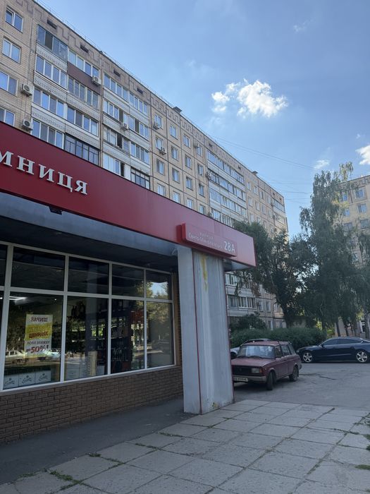 Продається 3 кімнатна квартира в Центрально - міському районі .