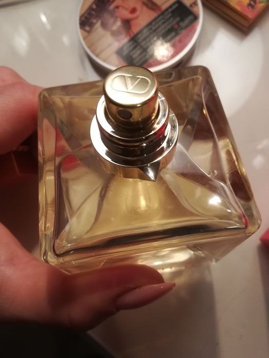 Piękna oryginalna woda perfumowana Valentino Voce Viva pojemność 100ml