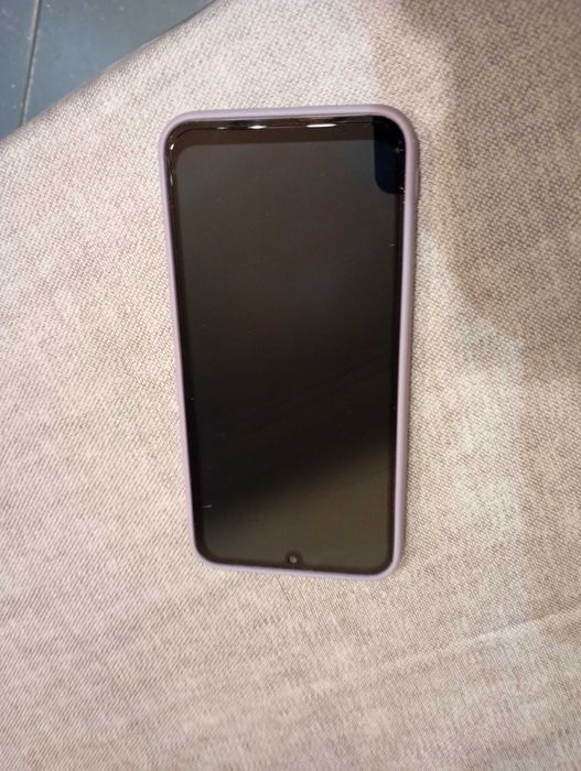 Smartphone Galaxy A34 5G mto bem estimado com capa de proteção